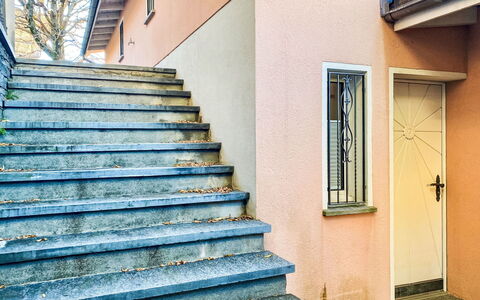 Casa Matani (Seezugang): Furniture, Interior Design, Chair, Flooring, Table, Resort, Floor, Ceiling, Room, Eco Hotel