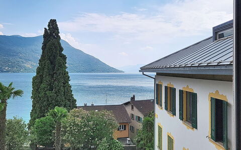 Casa Sole sul Lago: Furniture, Interior Design, Chair, Flooring, Table, Resort, Floor, Ceiling, Room, Eco Hotel