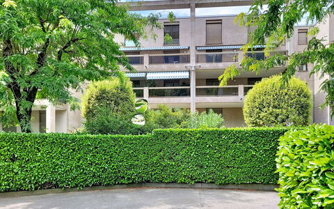 Apt.fortune 3: Furniture, Interior Design, Chair, Flooring, Table, Resort, Floor, Ceiling, Room, Eco Hotel
