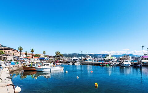 Villa Salario: Boat, Water, Body Of Water, Watercraft, Marina, Boats And Boating--Equipment And Supplies, Waterway, Port, Harbor, Dock