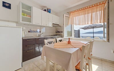 Accommodation:&nbsp;By the Sea 106.2
