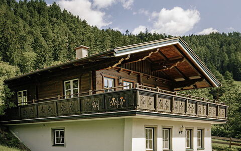 Chalet Amadé: Swimming Pool, Farmhouse, Estate, Villa, Resort, Hacienda, Eco Hotel, Backyard