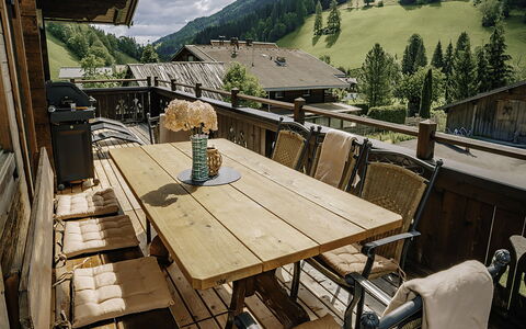 Chalet Amadé: Swimming Pool, Farmhouse, Estate, Villa, Resort, Hacienda, Eco Hotel, Backyard