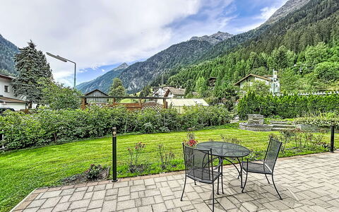 Jana: Swimming Pool, Farmhouse, Estate, Villa, Resort, Hacienda, Eco Hotel, Backyard