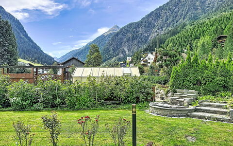 Jana: Swimming Pool, Farmhouse, Estate, Villa, Resort, Hacienda, Eco Hotel, Backyard