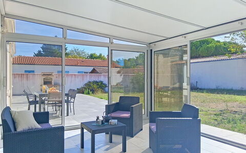 L'Océan: Swimming Pool, Farmhouse, Estate, Villa, Resort, Hacienda, Eco Hotel, Backyard