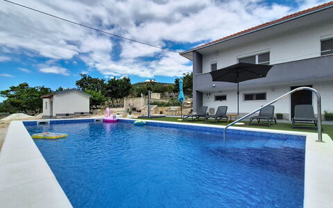 Mara: Swimming Pool, Farmhouse, Estate, Villa, Resort, Hacienda, Eco Hotel, Backyard