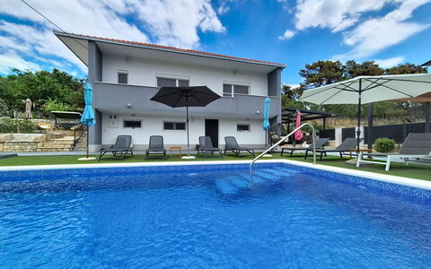 Mara: Swimming Pool, Farmhouse, Estate, Villa, Resort, Hacienda, Eco Hotel, Backyard