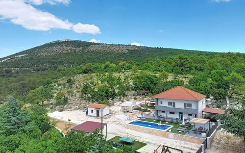 Mara: Swimming Pool, Farmhouse, Estate, Villa, Resort, Hacienda, Eco Hotel, Backyard