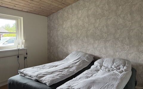 Heilo - from the Sea: Flooring, Floor, Interior Design, Ceiling, Room, Wood Flooring, Linens, Bedroom, Wallpaper