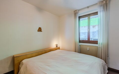 Nido del Brenta: Bed, Bedroom, Wall, Interior Design, Wood, Flooring, Bed Sheet, Ceiling, Bedding, Floor