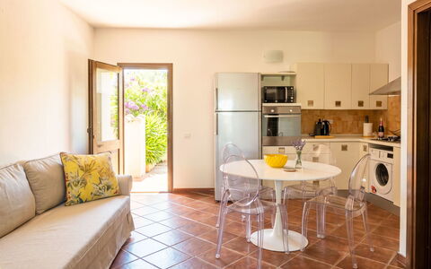 Casa Dell'Ulivo: Vegetation, Shrub, Spring, Cottage, Garden, Shade, Backyard, Yard, Chair