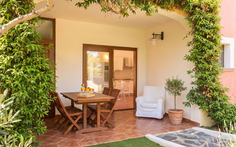 Casa Dell'Ulivo: Vegetation, Shrub, Spring, Cottage, Garden, Shade, Backyard, Yard, Chair