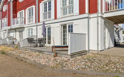 Loan - 10M to the Fjord: Water, Waterway, Channel, Boat, Watercraft, Coastal And Oceanic Landforms, Sea, Dock, Coast, Marina