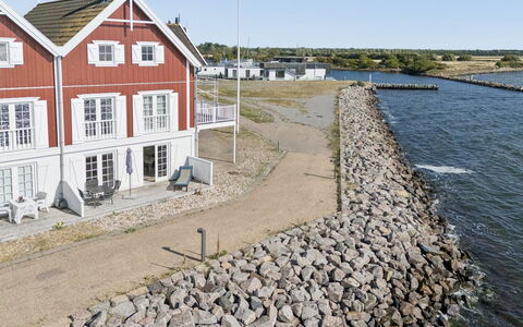 Loan - 10M to the Fjord: Water, Waterway, Channel, Boat, Watercraft, Coastal And Oceanic Landforms, Sea, Dock, Coast, Marina