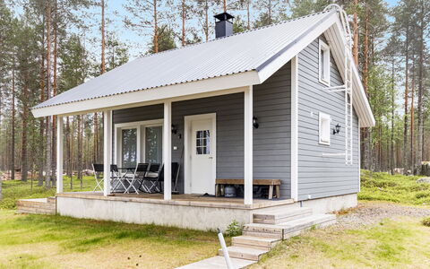 Metsäranta: Roof, House, Residential Area, Home, Estate, Cottage, Design