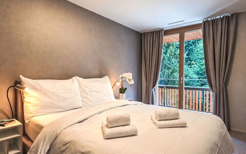 Selva 42: Interior Design, Furniture, Bed, Bedroom, Wood, Bed Sheet, Floor, Bedding, Room, Linens