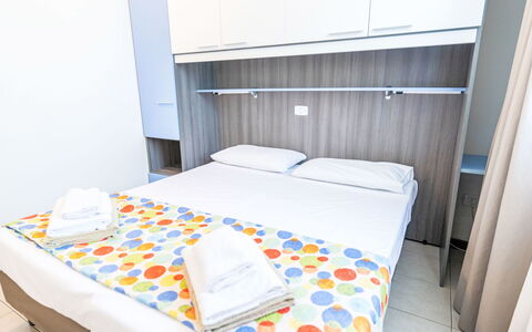 Peschiera del Garda 689: Apartment, Hotel, Bedroom, Bed, Boutique Hotel, Bedding