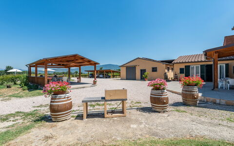 Villa Belvedere: Sky, Shade, Leisure, Vacation, Rest Area, Outdoor Structure, Canopy, Umbrella