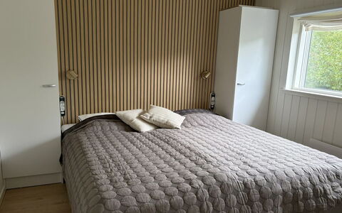 Pirka - 500M from the Sea: Wood, Interior Design, Furniture, Bedroom, Textile, Flooring, Floor, Linens, Bedding, Bed