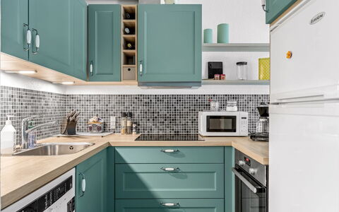 Maureen - 150M from the Sea: Kitchen, Kitchen Appliance, Countertop, Cabinetry, Major Appliance, Interior Design, Furniture, Flooring, Home Appliance, Kitchen Stove