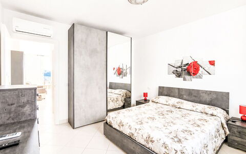 Tra Mare e Campagna: Furniture, Bed, Bedroom, Interior Design, Floor, Flooring, Wall, Bed Sheet, Bedding, Room