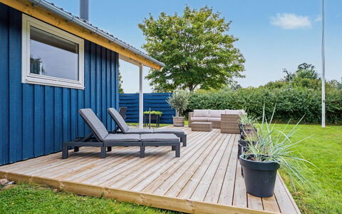 Trineke - 400M from the Sea: Wood, Furniture, Apartment, Room, Ceiling, Wood Stain, Chair, Hardwood, Varnish, Lumber