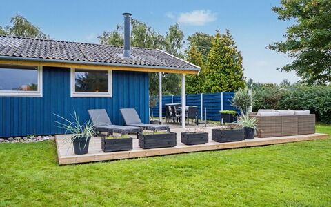 Trineke - 400M from the Sea: Wood, Furniture, Apartment, Room, Ceiling, Wood Stain, Chair, Hardwood, Varnish, Lumber