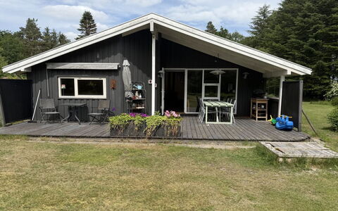 Fritzy - 1.5Km from the Sea: Wood, Furniture, Apartment, Room, Ceiling, Wood Stain, Chair, Hardwood, Varnish, Lumber