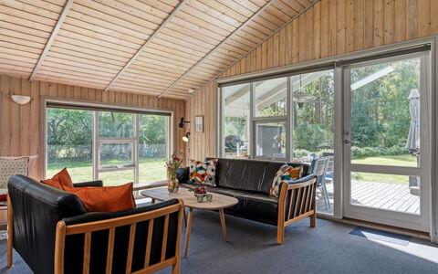 Fritzy - 1.5Km from the Sea: Wood, Ceiling, Home, Cottage, Door, Hardwood, Wood Stain, Siding, Garden Buildings, Living Room