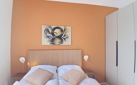 Buky Escape: Furniture, Bed, Wall, Bedroom, Interior Design, Wood, Bed Sheet, Bedding, Room, Floor