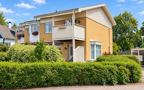 Cityhuset: Furniture, Interior Design, Flooring, Floor, Ceiling, Room, Chair, Table, Apartment, Kitchen & Dining Room Table