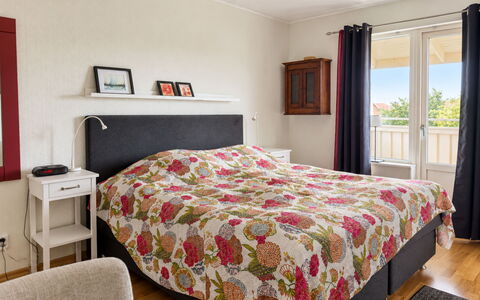 Cityhuset: Furniture, Interior Design, Flooring, Floor, Ceiling, Room, Chair, Table, Apartment, Kitchen & Dining Room Table