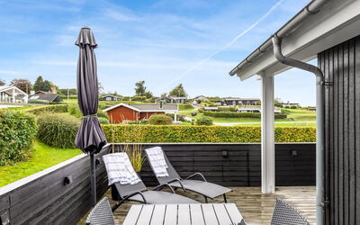 Elen - 300M from the Sea