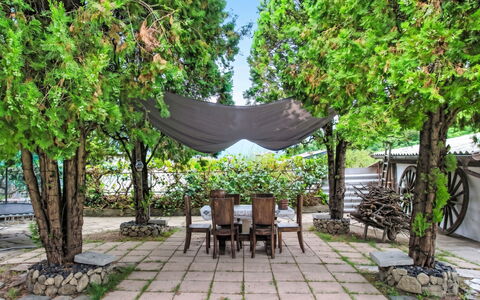 Villa Chiara e Chloe: Shade, Furniture, Garden, Spring, Chair, Outdoor Furniture, Backyard, Yard, Outdoor Structure