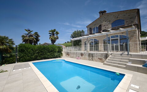 Tenuta Marino - Villa Privata Vista Vigneti con Pi: Swimming Pool, Blue, Resort, Leisure, Composite Material, Estate, Villa, Water Feature, Eco Hotel, Shade