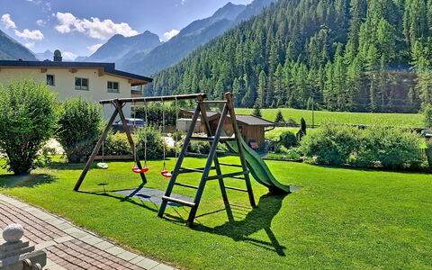Ferienhaus Brigitte: Water, Water Resources, Body Of Water, Rock, Coast, Natural Landscape, Headland, Coastal And Oceanic Landforms, Terrain, Promontory