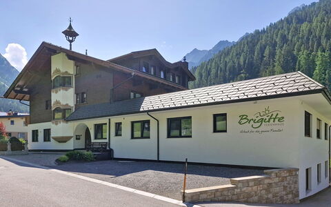 Ferienhaus Brigitte: Water, Water Resources, Body Of Water, Rock, Coast, Natural Landscape, Headland, Coastal And Oceanic Landforms, Terrain, Promontory