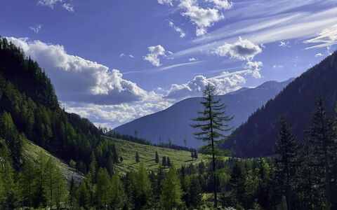 Dösentaler Bergidyll: Sky, Blue, Mountainous Landforms, Mountain, Green, Nature, Hill, Cloud, Natural Landscape, Wilderness