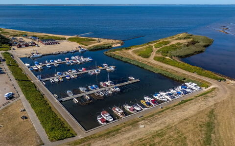 Boris - 50M to the Fjord: Water, Water Resources, Body Of Water, Rock, Coast, Natural Landscape, Headland, Coastal And Oceanic Landforms, Terrain, Promontory