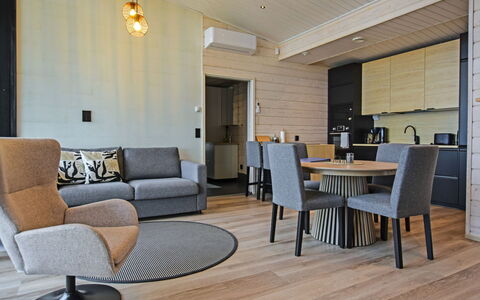 Jäkälänkallion Ranta: Roof, Home, Siding, Cottage, Yard, Hardwood, Design, Garden Buildings, Wood Stain, Farmhouse