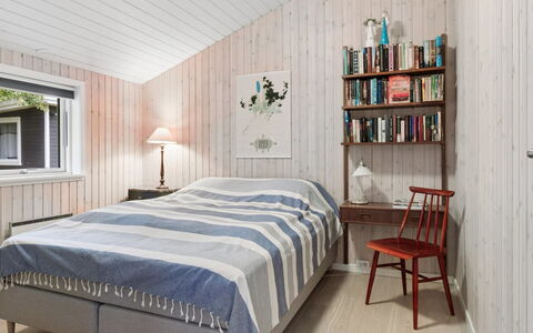 Ølvir - 525M from the Sea: Bed, Furniture, Bedroom, Interior Design, Bed Sheet, Bedding, Wood, Flooring, Floor, Ceiling