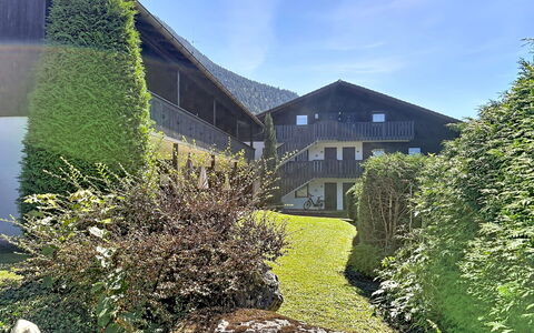 Edelweiss: Home, Cottage, House, Roof, Rural Area, Log Cabin, Siding, Larch, Farmhouse, Estate