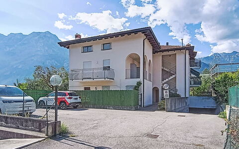 La Rosa: Grass, Architecture, Home, House, Land Lot, Cottage, Estate, Farmhouse, Yard, Lawn