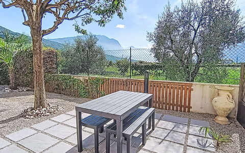 La Rosa: Grass, Architecture, Home, House, Land Lot, Cottage, Estate, Farmhouse, Yard, Lawn