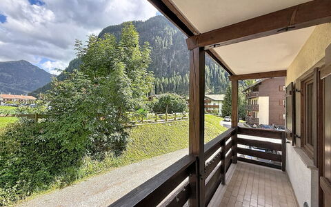 Snow Home col Rodella: Grass, Architecture, Home, House, Land Lot, Cottage, Estate, Farmhouse, Yard, Lawn
