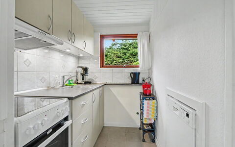 Mea - 750M from the Sea: Flooring, Wood, Major Appliance, Kitchen, Interior Design, Floor, Ceiling, Kitchen Appliance, Room, Countertop