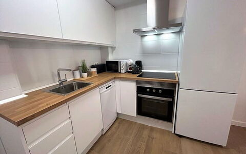 Caribe: Kitchen Appliance, Kitchen, Major Appliance, Flooring, Countertop, Wood, Cabinetry, Home Appliance, Floor, Interior Design