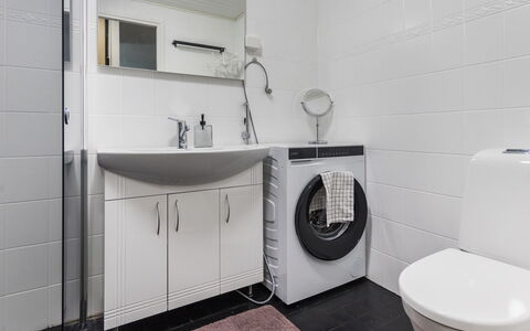 Artunkuja: Flooring, Interior Design, Plumbing Fixture, Floor, Sink, Bathroom, Toilet, Bathroom Cabinet, Toilet Seat, Bathroom Sink