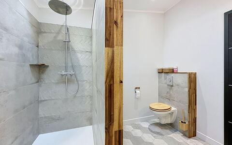 La Plaine-Sur-Mer 801: Flooring, Wall, Floor, Wood, Plumbing Fixture, Interior Design, Tile, Bathroom, Toilet, Composite Material